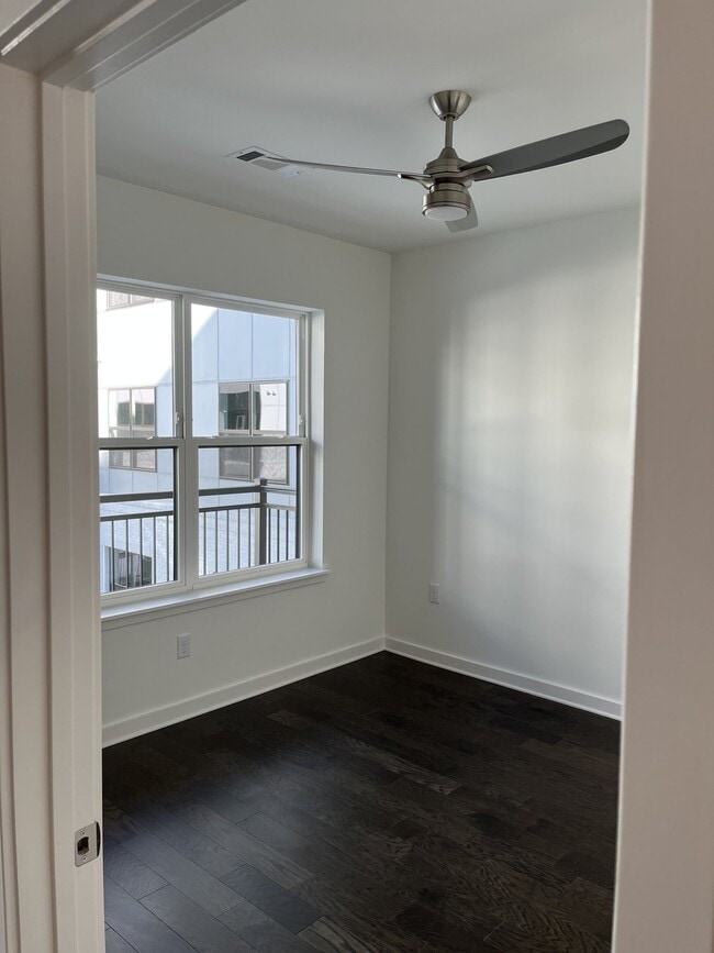 Building Photo - BEAUTIFUL CONDO IN THE HEART OF THE NATIONS IN NASHVILLE, TENNESSEE