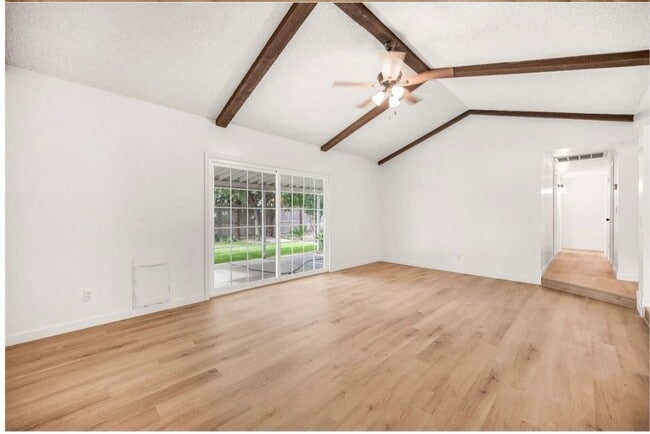 Building Photo - $2,250 Gettysburg & Peach, 3 Bedroom 2 Bat...
