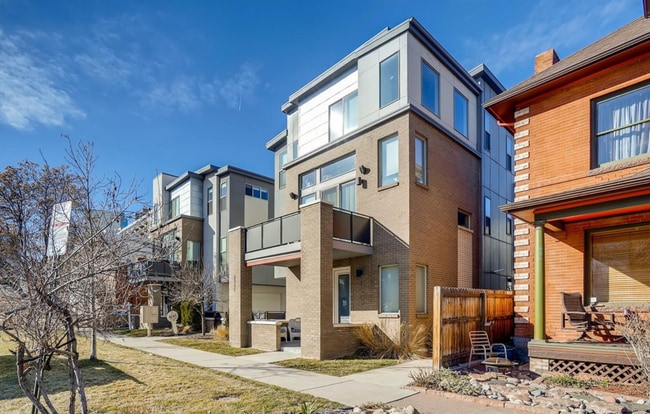 Building Photo - 2331 Glenarm Pl