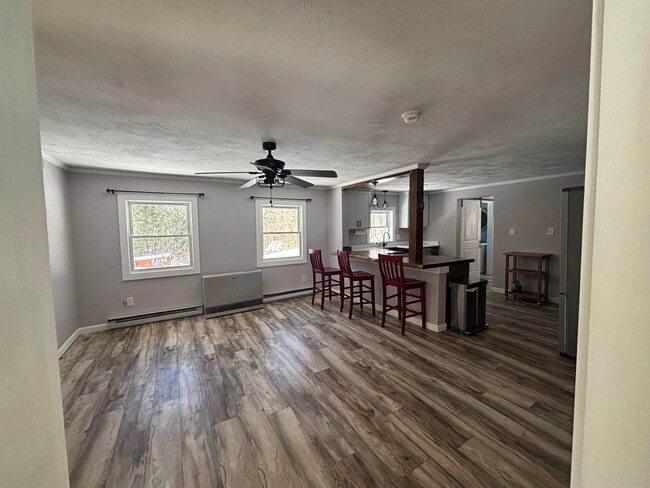 Building Photo - 280 Lakeshore Dr