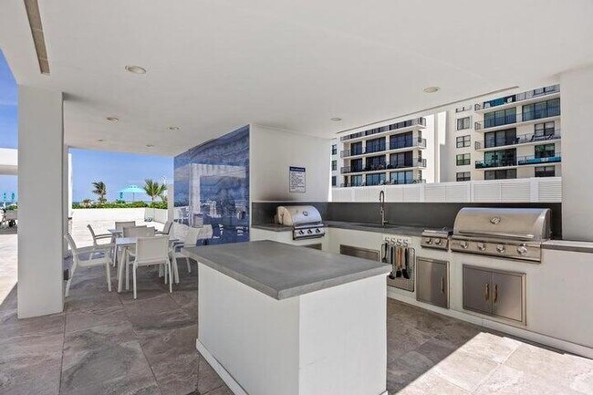 Building Photo - 3450 S Ocean Blvd