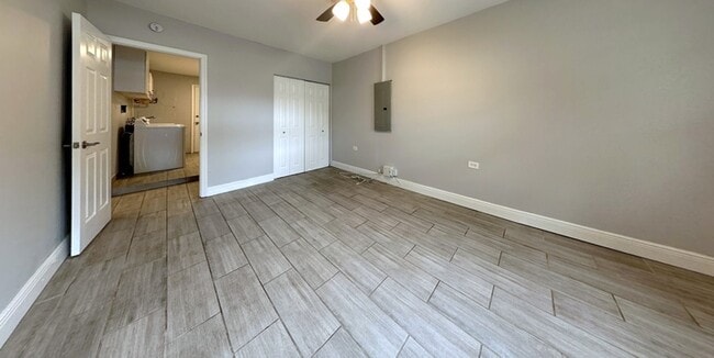 Building Photo - 6475 Cedarbrook Dr