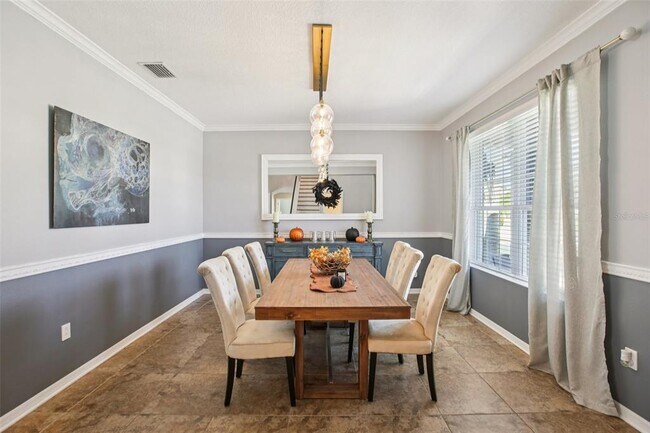 Building Photo - 2624 Kenchester Loop