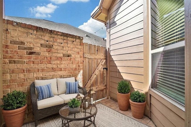 Building Photo - 9422 Pecos Pass Ct