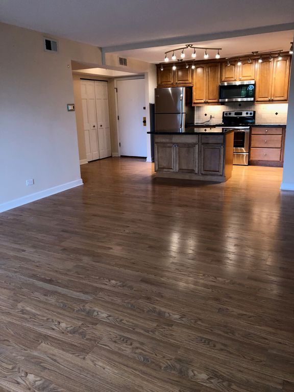 Building Photo - 13200 W Heiden Cir