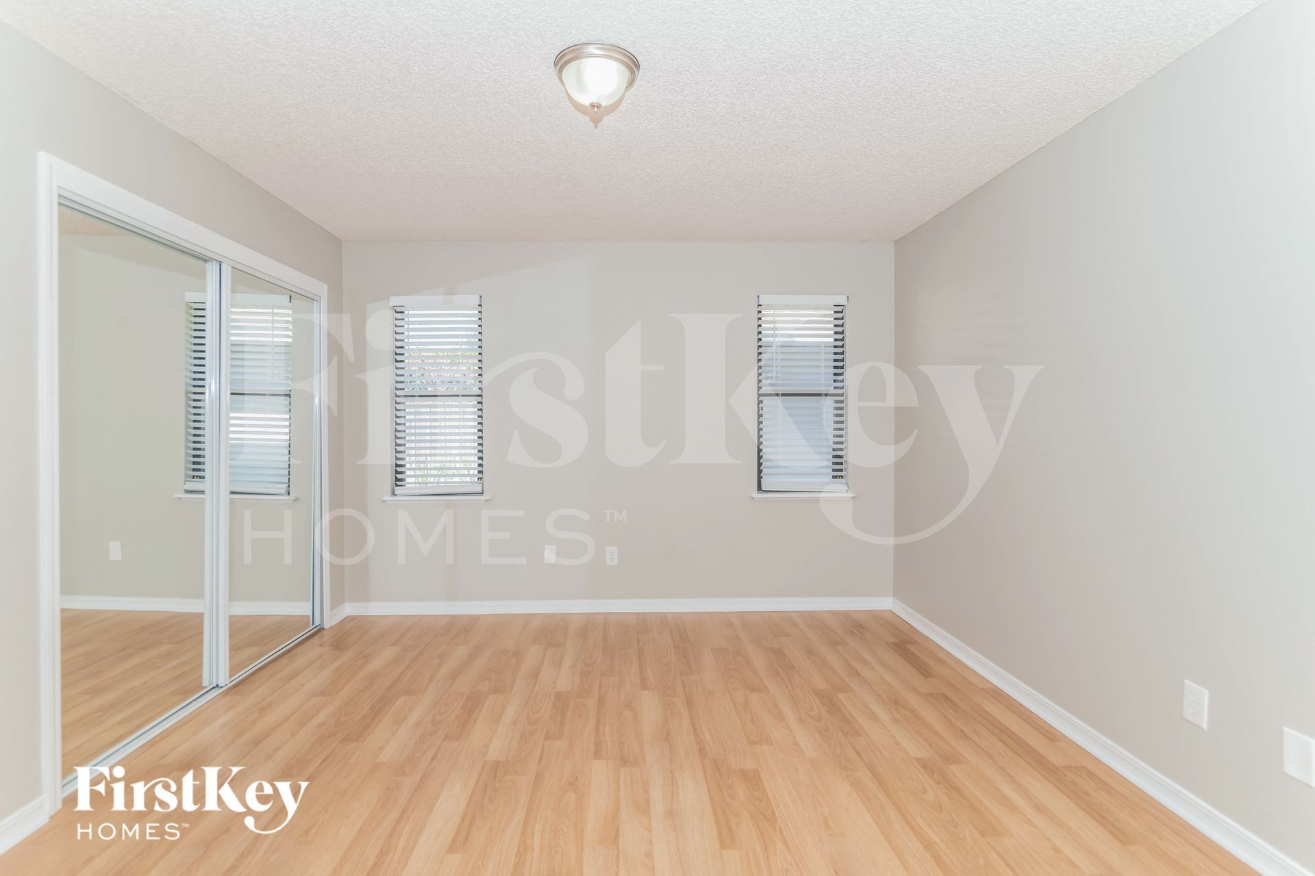 Building Photo - 8445 Hamden Rd