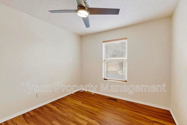 Building Photo - 10909 Pasquale Dr NW