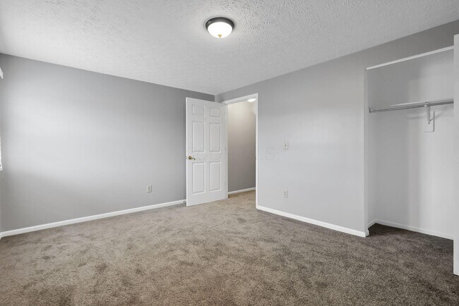 Building Photo - 1642 Park Row Dr