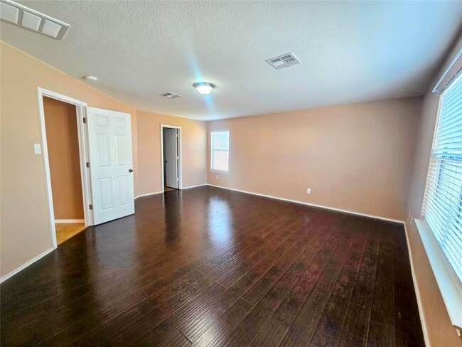 Building Photo - 314 Ran Rd