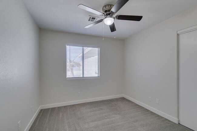 Building Photo - Charming Single-Story 3 bed Home with RV P...