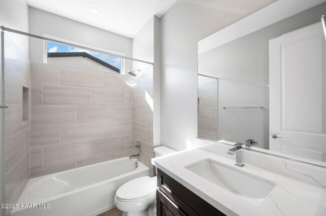 Building Photo - 1326 Rockwood Dr