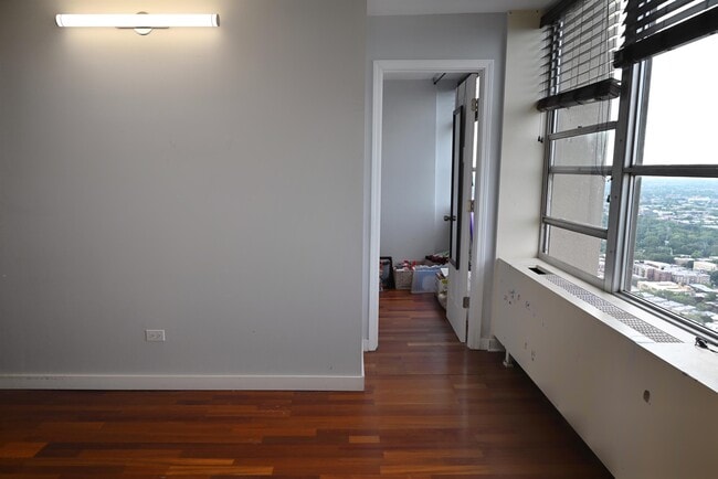 Building Photo - 655 W Irving Park Rd