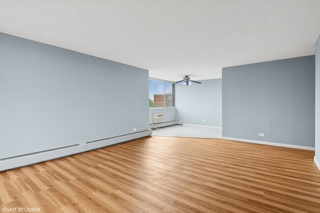 Building Photo - 2200 S Stewart Ave