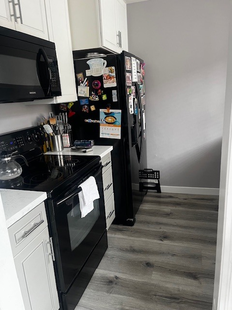 Building Photo - 933 N Cedar St