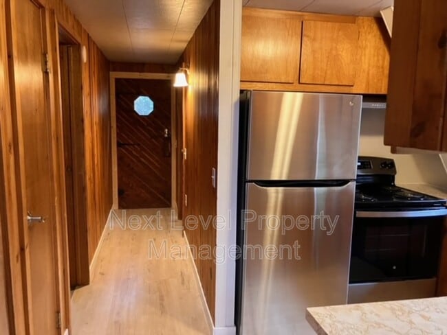 Building Photo - 216 Lake Blaine Dr