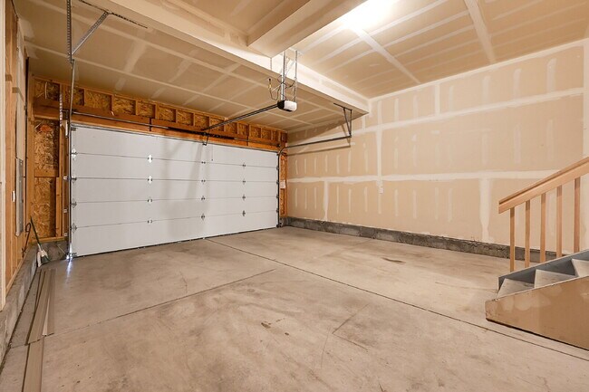 Building Photo - $2,650 - 3 Bed, 2.5 Bath Home in Co Spring...