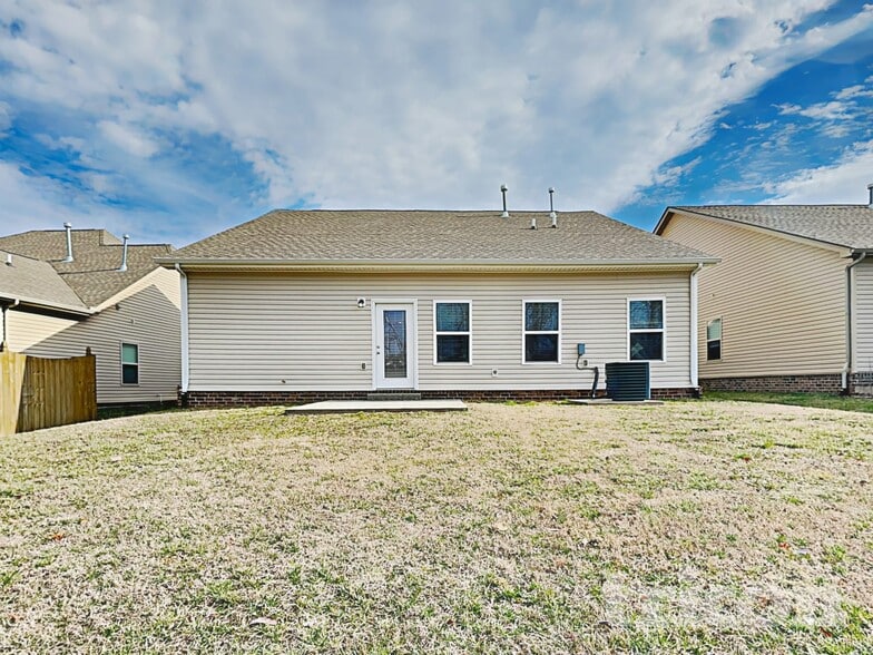 Building Photo - 200 Bexley Way