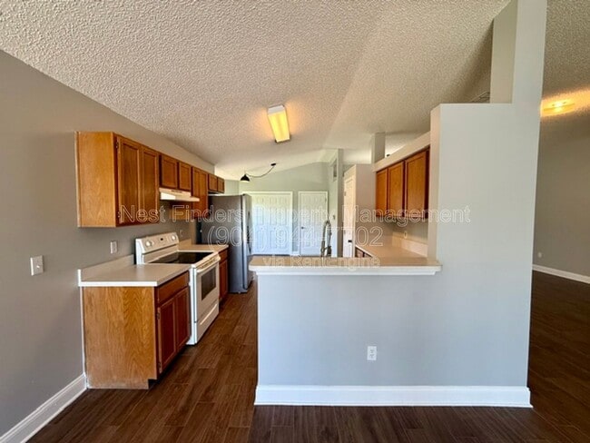 Building Photo - 3139 Mountain Ash Rd E