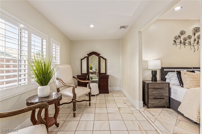 Building Photo - 9523 Coral Bell Ct