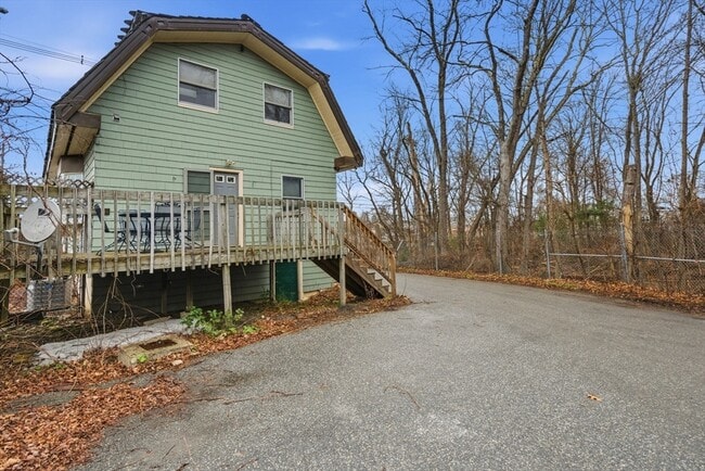 Building Photo - 184 Park St