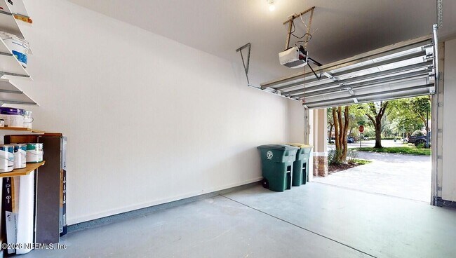 Building Photo - 5881 Moonstone Ct
