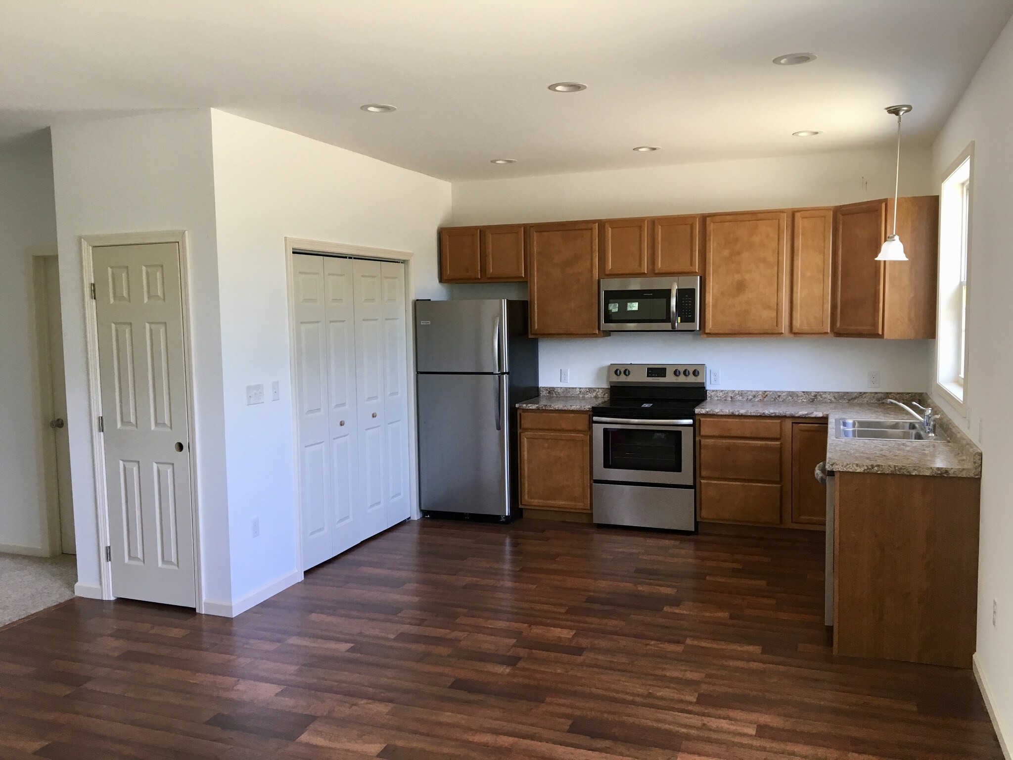 Building Photo - 511 Etna Rd