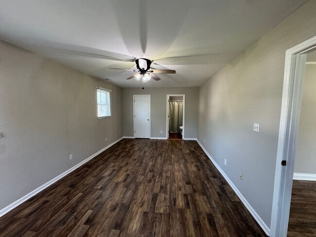 Building Photo - 3061 Lee Rd