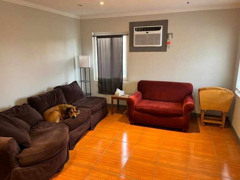 Building Photo - 5390 34th St