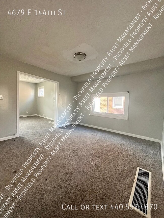 Building Photo - 4679 E 144th St