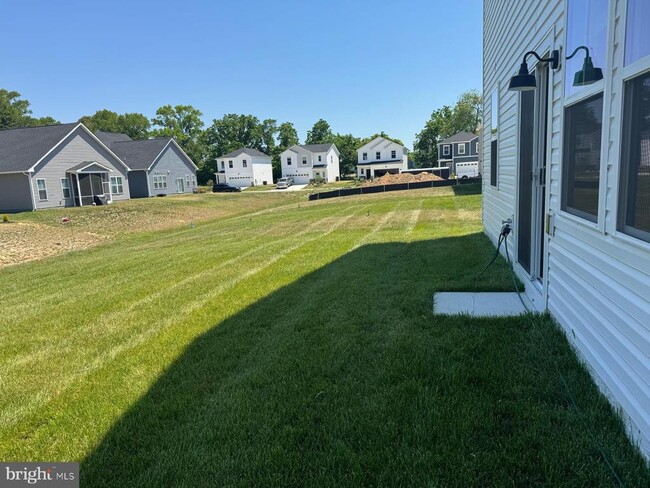 Building Photo - 1684 Lake Placid Dr
