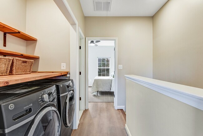 Building Photo - 12527 Heykens Ln