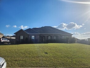 Building Photo - Fountain Crest Subdivision!