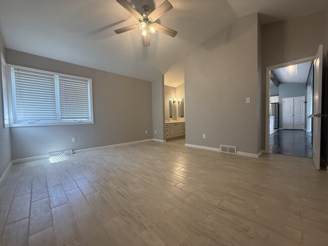 Building Photo - 23 Mallards Landing S