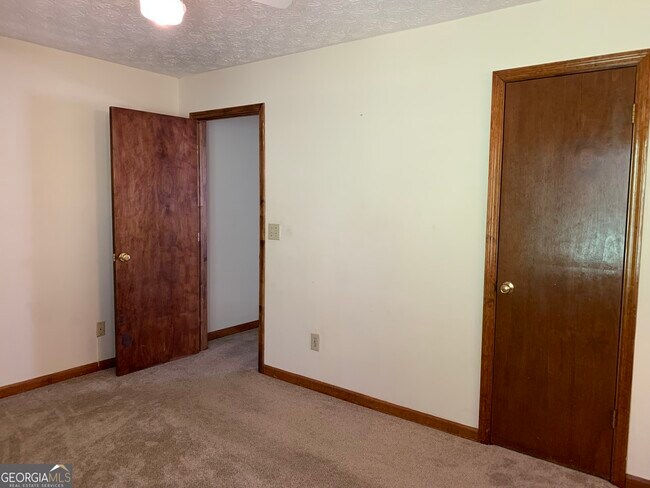 Building Photo - 1103 Booth Ct SW