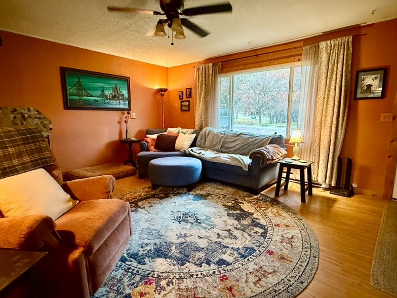 Building Photo - 328 Cougar Trail