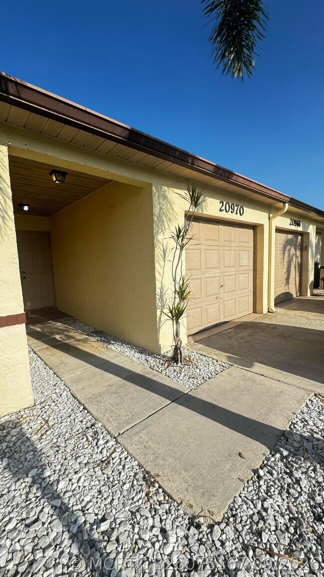 Building Photo - 20970 Concord Green Dr W