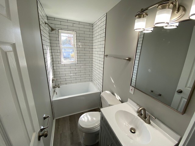 Building Photo - 2845 Bellwood Ave