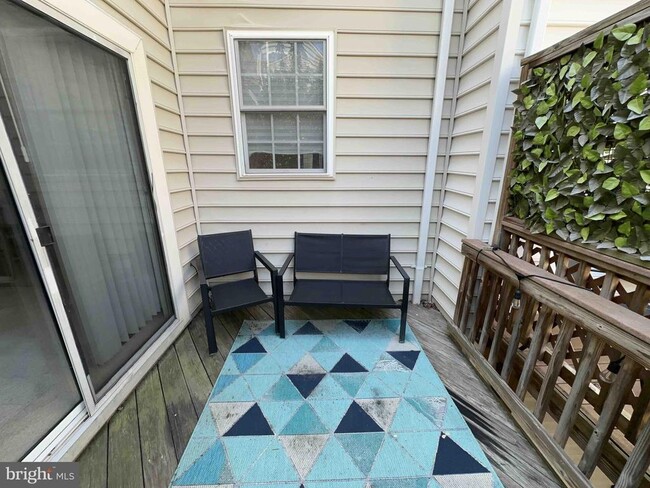 Building Photo - 12039 Kemps Landing Cir