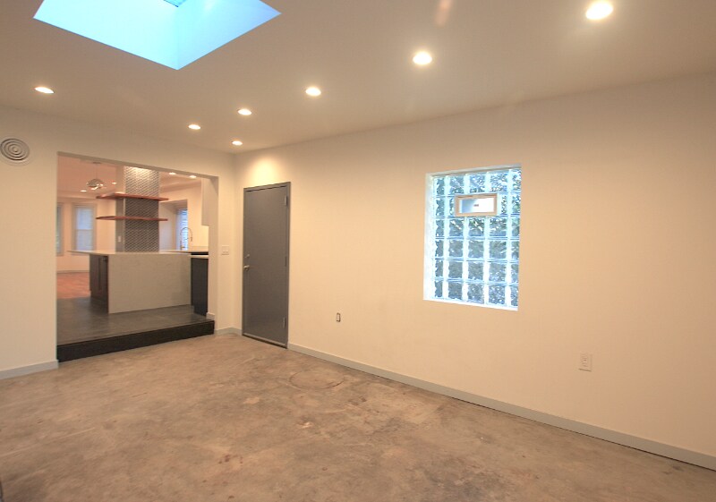 Building Photo - 4145 Fischer St