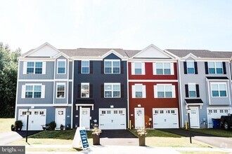 Building Photo - 226 Cadbury Dr
