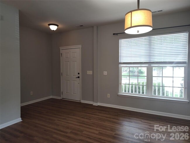 Building Photo - 16121 Long Talon Way