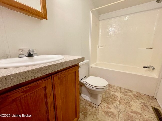 Building Photo - 7413 Westbrook Dr