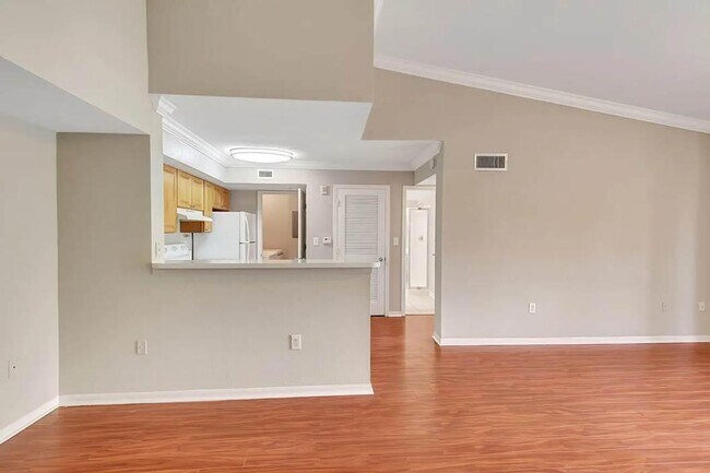 Building Photo - 15155 Michelangelo Blvd