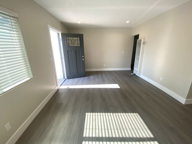 Building Photo - 25316 Cypress St