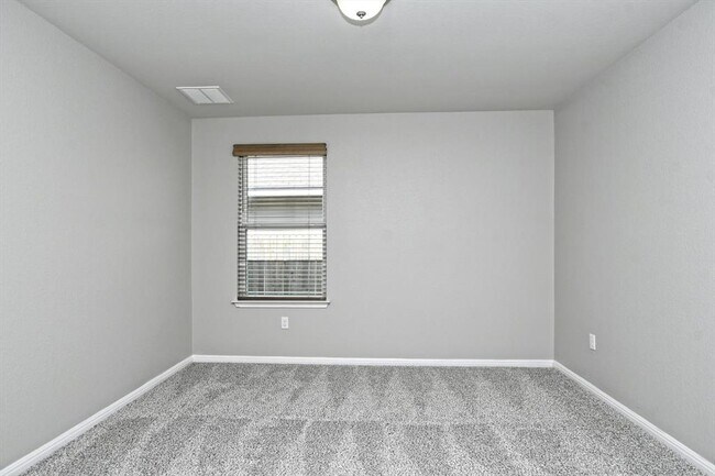 Building Photo - 201 Red Matador Ln