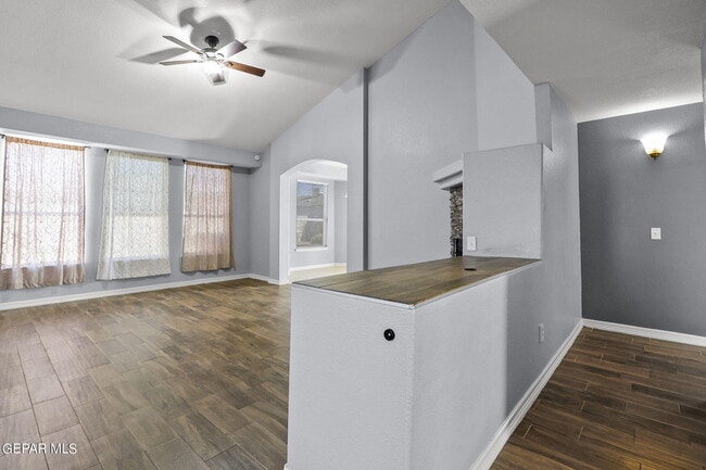 Building Photo - 12448 Tierra Madre Rd