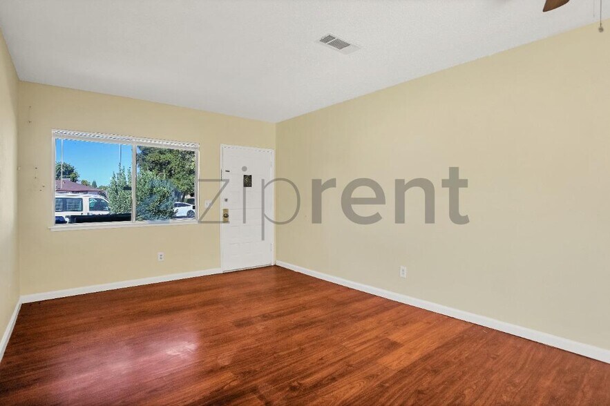 Building Photo - Unit 8922 San Pasqual way