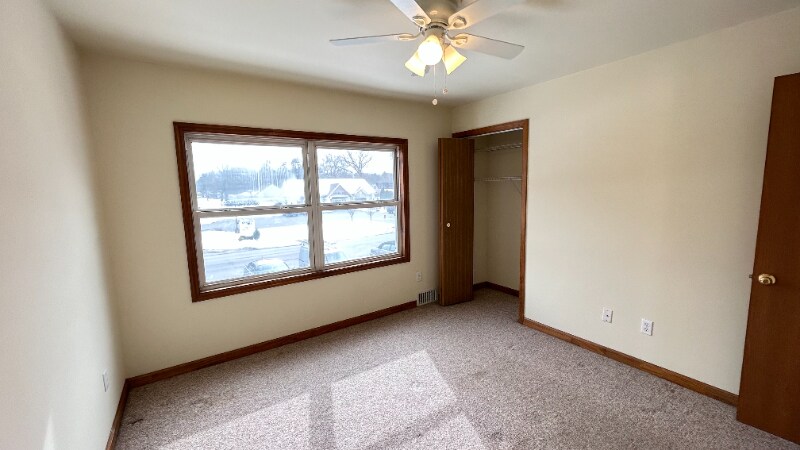 Building Photo - 1052 Community Rd