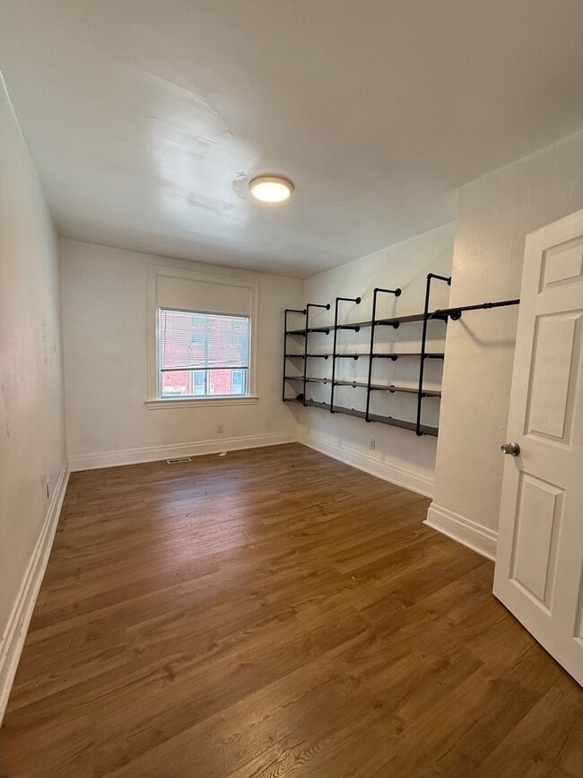 Building Photo - Troy Hill House!-3 Bed 1.5 Bath in Northside