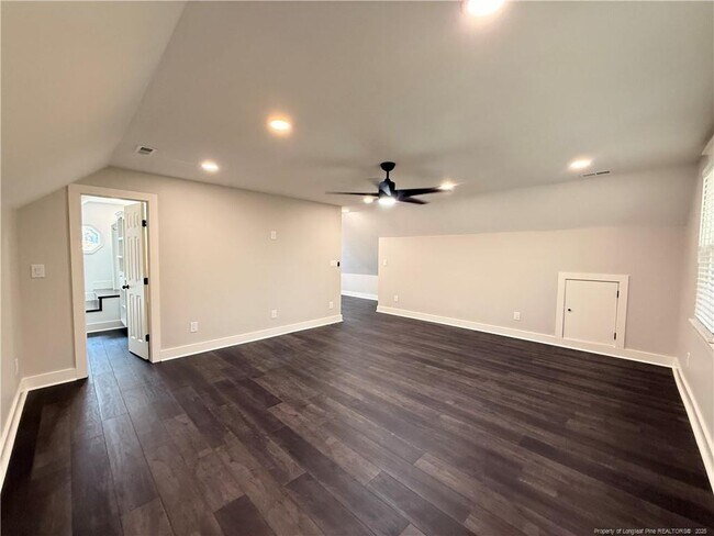 Building Photo - 1610 N Stonegate Dr